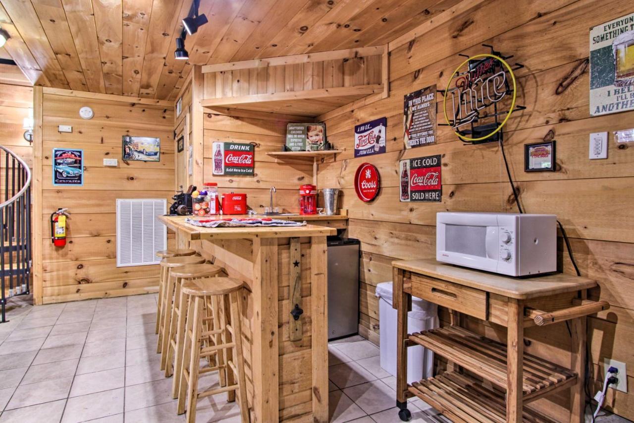 Willa A-Frame Cabin With Hot Tub Less Than 1 Mi To Ober Gatlinburg Zewnętrze zdjęcie